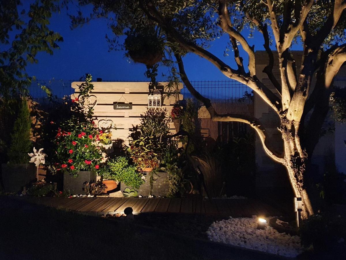 Le Petit Coin De Provence Beaucaire (Gard) Exterior foto